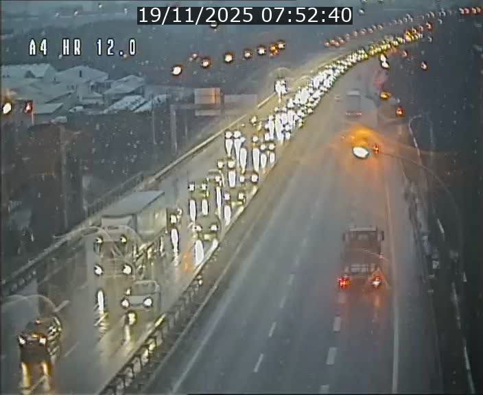 <h2>Traffic live webcam Luxembourg Jonction Foetz - A4 - BK 12.0 - direction Esch sur Alzette</h2>