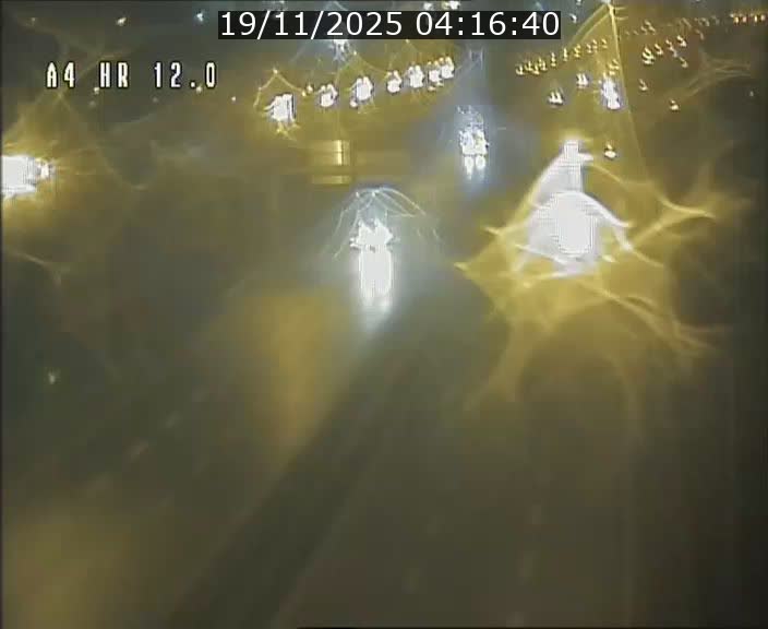 <h2>Traffic live webcam Luxembourg Jonction Foetz - A4 - BK 12.0 - direction Esch sur Alzette</h2>