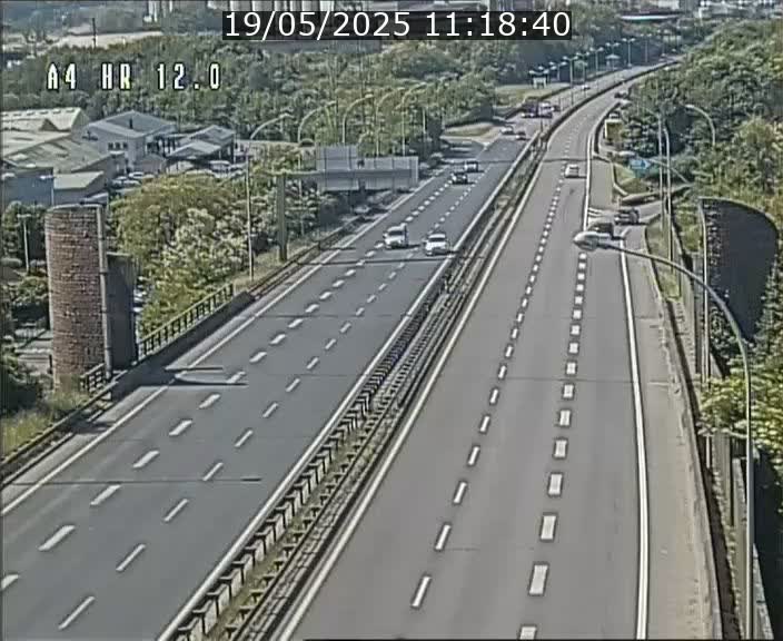 <h2>Traffic live webcam Luxembourg Jonction Foetz - A4 - BK 12.0 - direction Esch sur Alzette</h2>