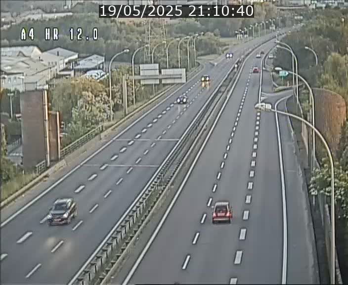 <h2>Traffic live webcam Luxembourg Jonction Foetz - A4 - BK 12.0 - direction Esch sur Alzette</h2>
