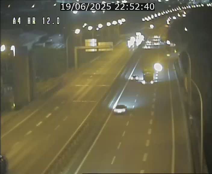 Traffic live webcam Luxembourg Jonction Foetz - A4 - BK 12.0 - direction Esch sur Alzette