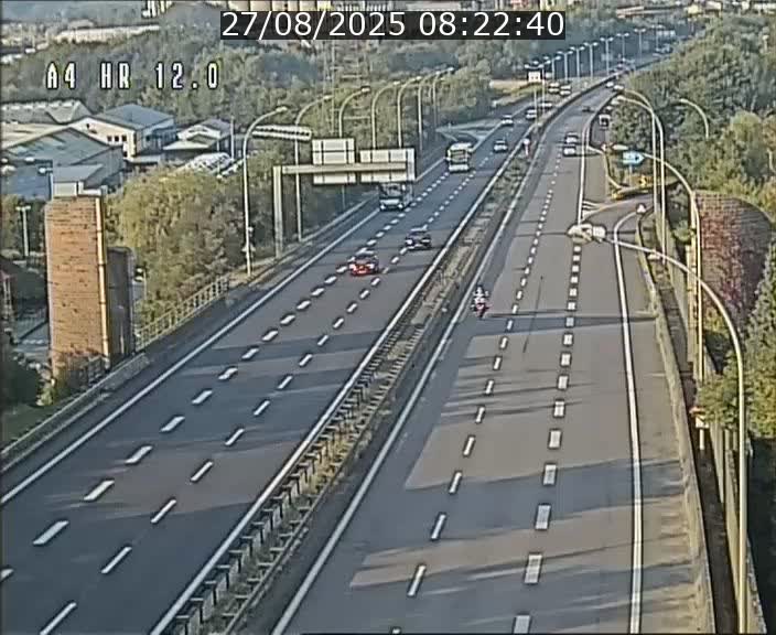 <h2>Traffic live webcam Luxembourg Jonction Foetz - A4 - BK 12.0 - direction Esch sur Alzette</h2>