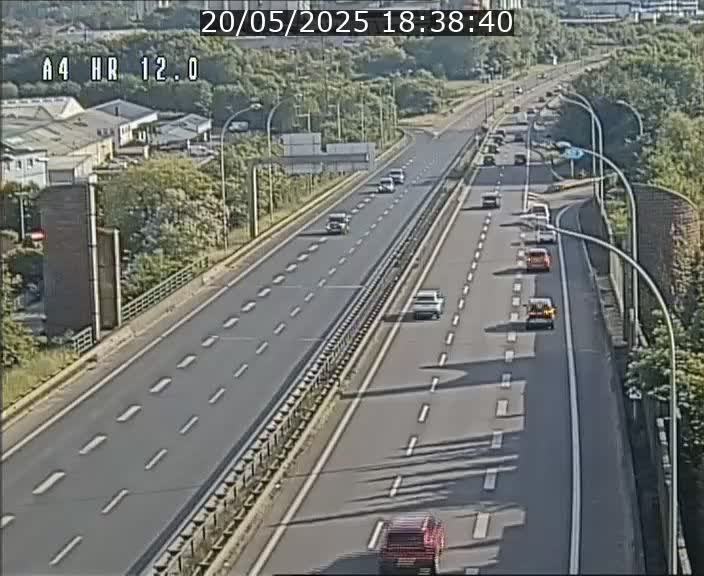 <h2>Traffic live webcam Luxembourg Jonction Foetz - A4 - BK 12.0 - direction Esch sur Alzette</h2>