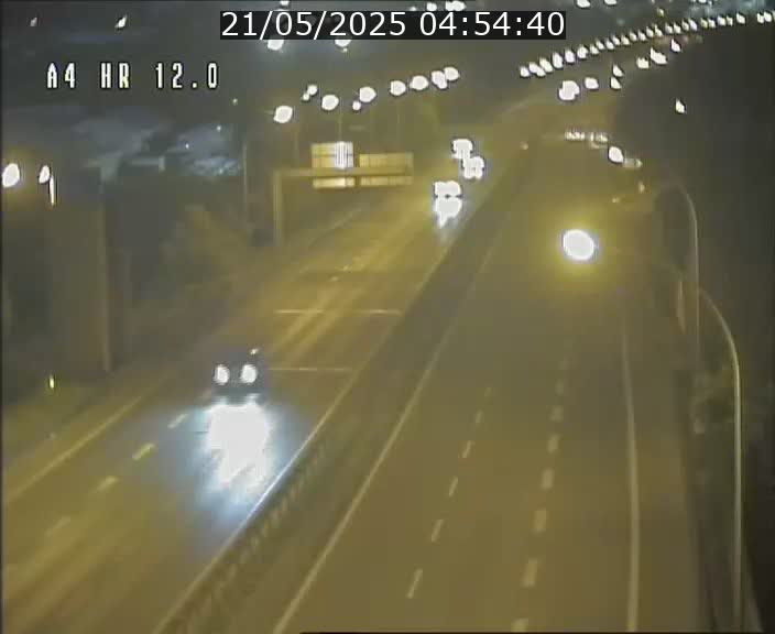 <h2>Traffic live webcam Luxembourg Jonction Foetz - A4 - BK 12.0 - direction Esch sur Alzette</h2>