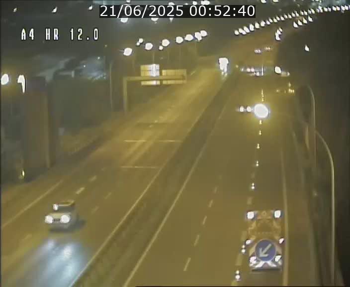 <h2>Traffic live webcam Luxembourg Jonction Foetz - A4 - BK 12.0 - direction Esch sur Alzette</h2>