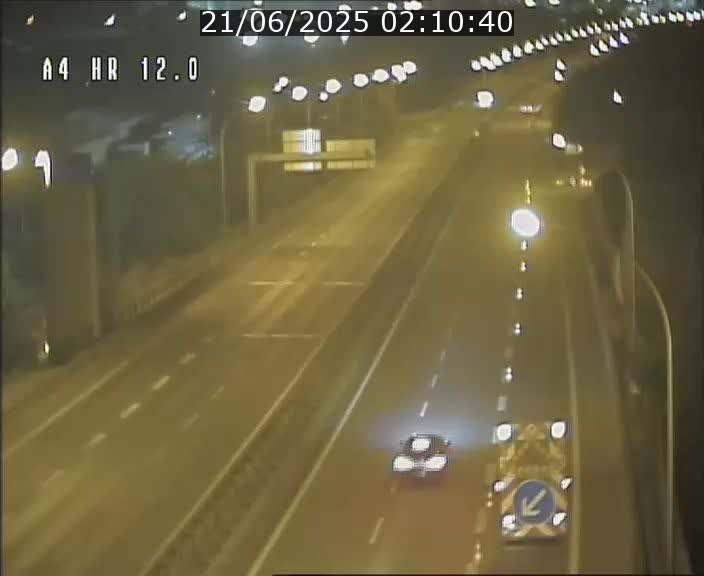 <h2>Traffic live webcam Luxembourg Jonction Foetz - A4 - BK 12.0 - direction Esch sur Alzette</h2>