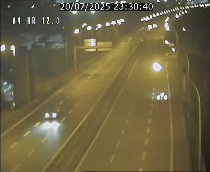 <h2>Traffic live webcam Luxembourg Jonction Foetz - A4 - BK 12.0 - direction Esch sur Alzette</h2>