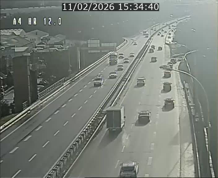 <h2>Traffic live webcam Luxembourg Jonction Foetz - A4 - BK 12.0 - direction Esch sur Alzette</h2>