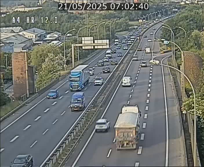 <h2>Traffic live webcam Luxembourg Jonction Foetz - A4 - BK 12.0 - direction Esch sur Alzette</h2>