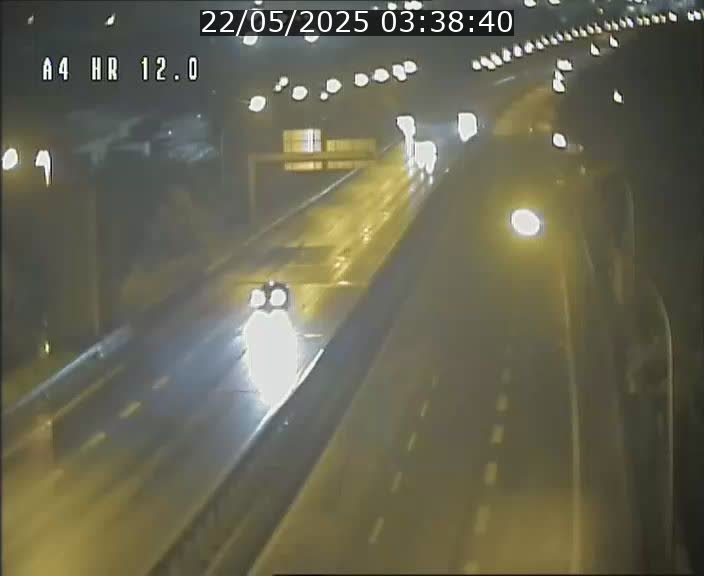 <h2>Traffic live webcam Luxembourg Jonction Foetz - A4 - BK 12.0 - direction Esch sur Alzette</h2>