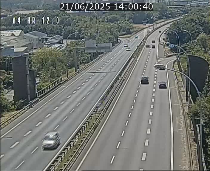 <h2>Traffic live webcam Luxembourg Jonction Foetz - A4 - BK 12.0 - direction Esch sur Alzette</h2>
