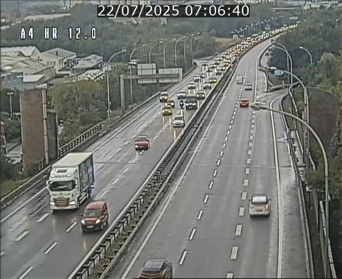 <h2>Traffic live webcam Luxembourg Jonction Foetz - A4 - BK 12.0 - direction Esch sur Alzette</h2>