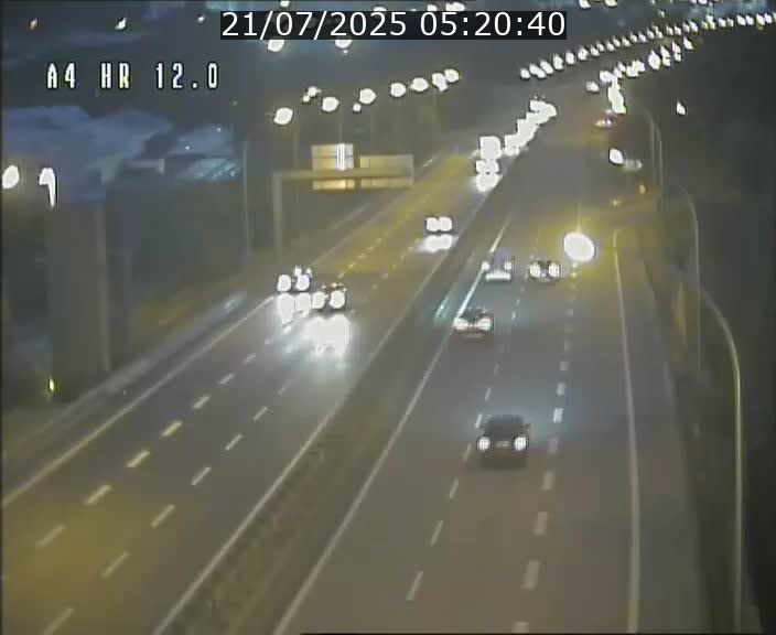 <h2>Traffic live webcam Luxembourg Jonction Foetz - A4 - BK 12.0 - direction Esch sur Alzette</h2>