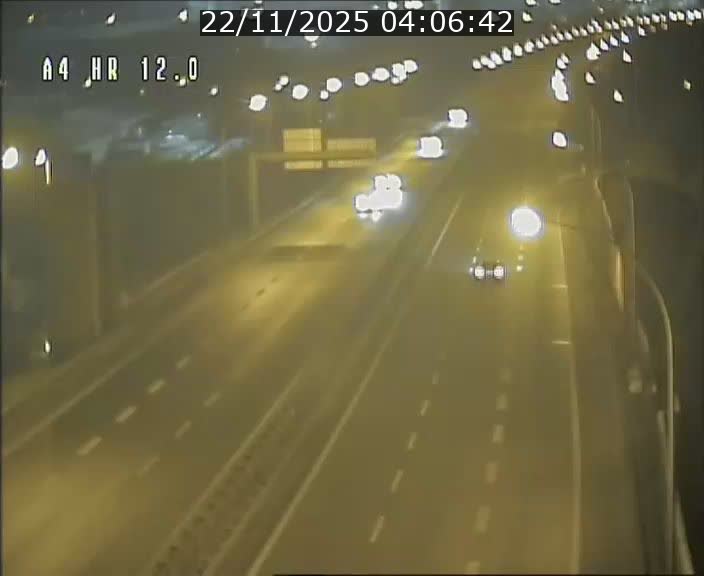 <h2>Traffic live webcam Luxembourg Jonction Foetz - A4 - BK 12.0 - direction Esch sur Alzette</h2>