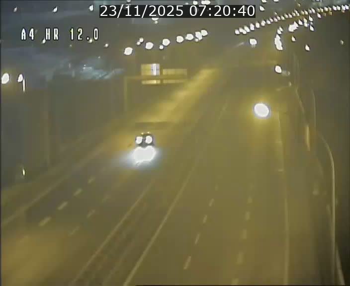 <h2>Traffic live webcam Luxembourg Jonction Foetz - A4 - BK 12.0 - direction Esch sur Alzette</h2>