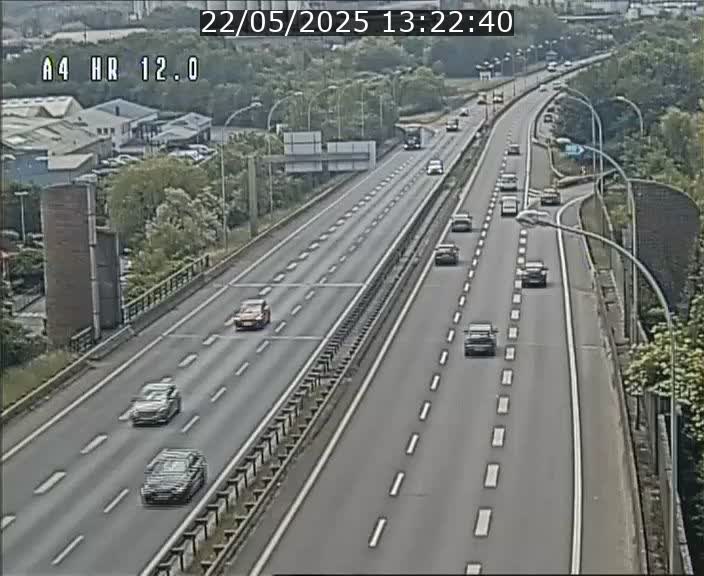 <h2>Traffic live webcam Luxembourg Jonction Foetz - A4 - BK 12.0 - direction Esch sur Alzette</h2>
