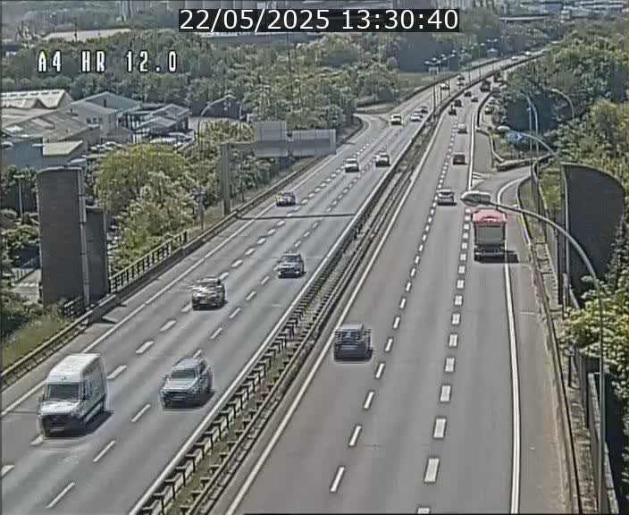 <h2>Traffic live webcam Luxembourg Jonction Foetz - A4 - BK 12.0 - direction Esch sur Alzette</h2>