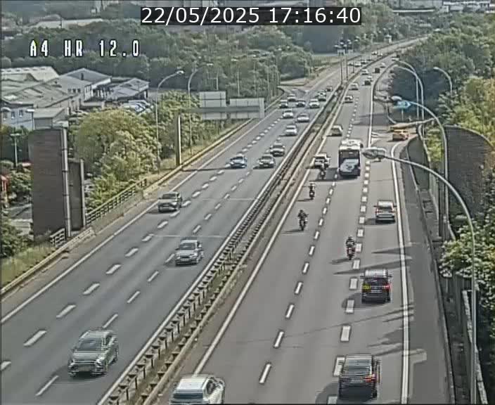 <h2>Traffic live webcam Luxembourg Jonction Foetz - A4 - BK 12.0 - direction Esch sur Alzette</h2>