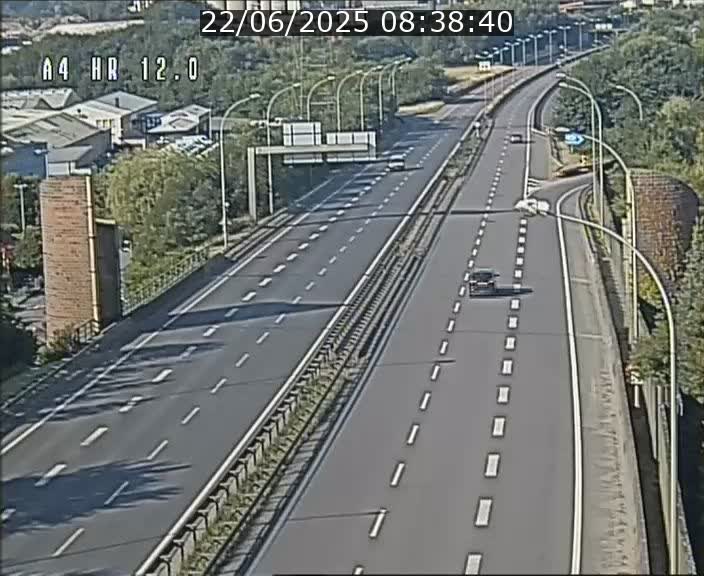 <h2>Traffic live webcam Luxembourg Jonction Foetz - A4 - BK 12.0 - direction Esch sur Alzette</h2>