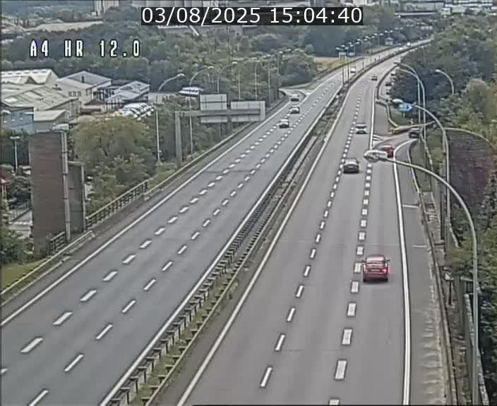 <h2>Traffic live webcam Luxembourg Jonction Foetz - A4 - BK 12.0 - direction Esch sur Alzette</h2>