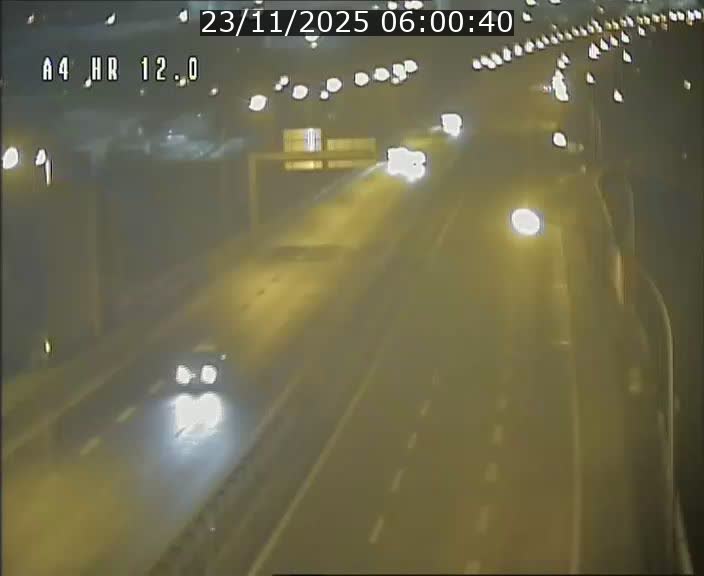 <h2>Traffic live webcam Luxembourg Jonction Foetz - A4 - BK 12.0 - direction Esch sur Alzette</h2>