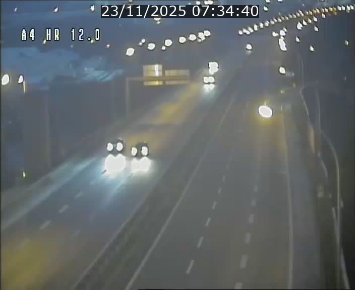 <h2>Traffic live webcam Luxembourg Jonction Foetz - A4 - BK 12.0 - direction Esch sur Alzette</h2>