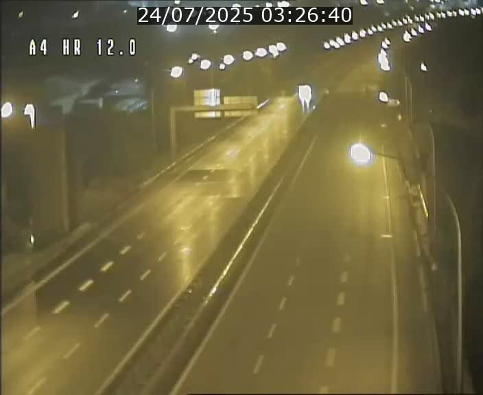 <h2>Traffic live webcam Luxembourg Jonction Foetz - A4 - BK 12.0 - direction Esch sur Alzette</h2>