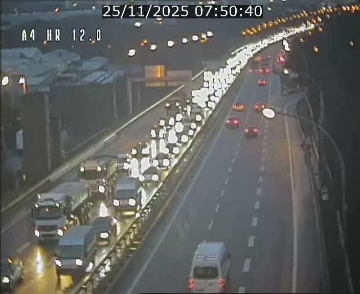 <h2>Traffic live webcam Luxembourg Jonction Foetz - A4 - BK 12.0 - direction Esch sur Alzette</h2>