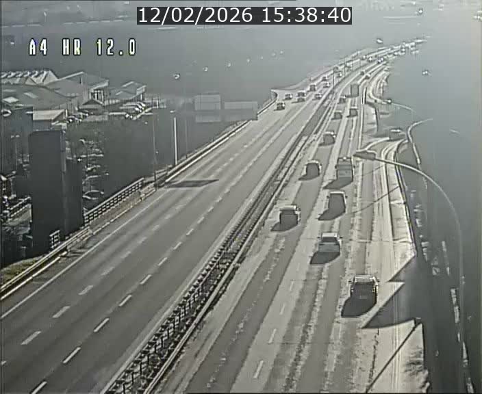 <h2>Traffic live webcam Luxembourg Jonction Foetz - A4 - BK 12.0 - direction Esch sur Alzette</h2>