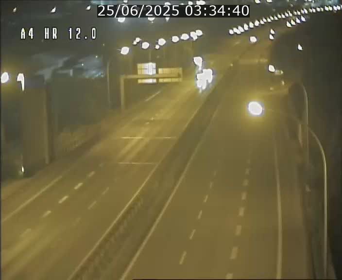<h2>Traffic live webcam Luxembourg Jonction Foetz - A4 - BK 12.0 - direction Esch sur Alzette</h2>