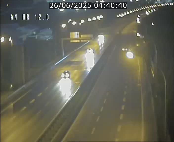 <h2>Traffic live webcam Luxembourg Jonction Foetz - A4 - BK 12.0 - direction Esch sur Alzette</h2>