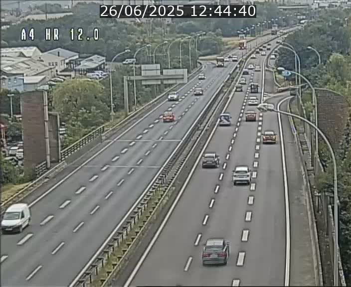 <h2>Traffic live webcam Luxembourg Jonction Foetz - A4 - BK 12.0 - direction Esch sur Alzette</h2>