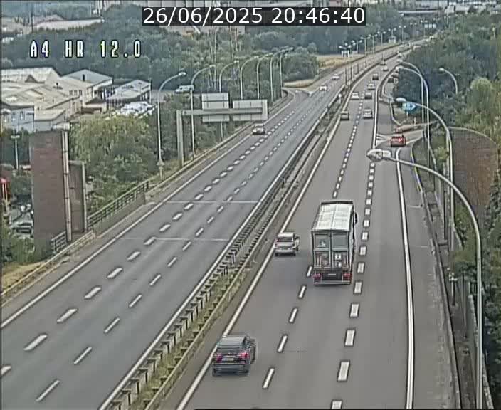 <h2>Traffic live webcam Luxembourg Jonction Foetz - A4 - BK 12.0 - direction Esch sur Alzette</h2>