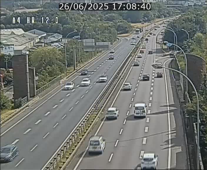<h2>Traffic live webcam Luxembourg Jonction Foetz - A4 - BK 12.0 - direction Esch sur Alzette</h2>