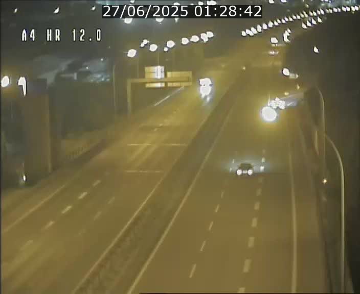 <h2>Traffic live webcam Luxembourg Jonction Foetz - A4 - BK 12.0 - direction Esch sur Alzette</h2>
