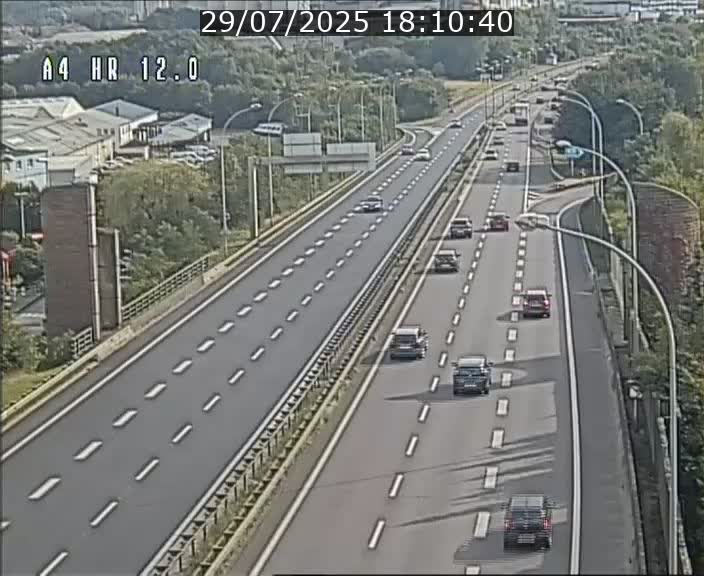 <h2>Traffic live webcam Luxembourg Jonction Foetz - A4 - BK 12.0 - direction Esch sur Alzette</h2>