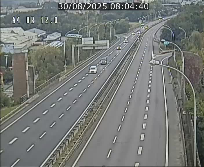 <h2>Traffic live webcam Luxembourg Jonction Foetz - A4 - BK 12.0 - direction Esch sur Alzette</h2>