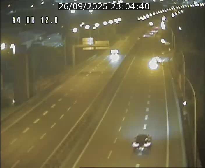<h2>Traffic live webcam Luxembourg Jonction Foetz - A4 - BK 12.0 - direction Esch sur Alzette</h2>