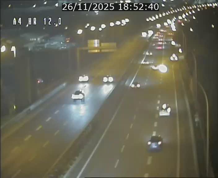 <h2>Traffic live webcam Luxembourg Jonction Foetz - A4 - BK 12.0 - direction Esch sur Alzette</h2>