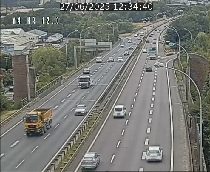 <h2>Traffic live webcam Luxembourg Jonction Foetz - A4 - BK 12.0 - direction Esch sur Alzette</h2>