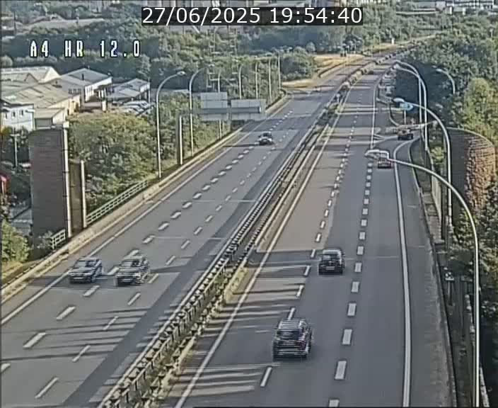 <h2>Traffic live webcam Luxembourg Jonction Foetz - A4 - BK 12.0 - direction Esch sur Alzette</h2>
