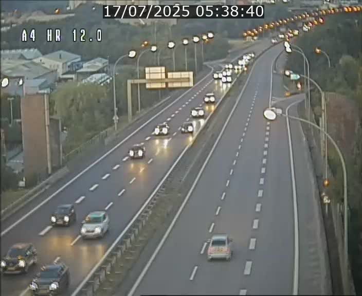 <h2>Traffic live webcam Luxembourg Jonction Foetz - A4 - BK 12.0 - direction Esch sur Alzette</h2>