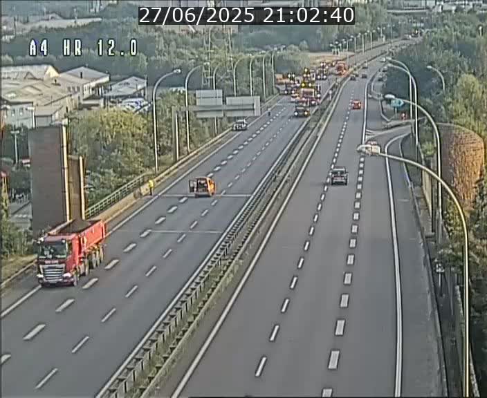<h2>Traffic live webcam Luxembourg Jonction Foetz - A4 - BK 12.0 - direction Esch sur Alzette</h2>