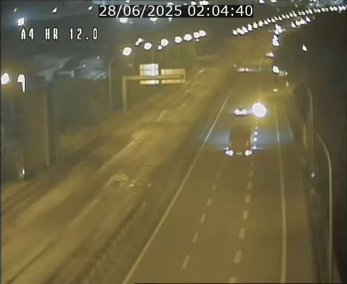 <h2>Traffic live webcam Luxembourg Jonction Foetz - A4 - BK 12.0 - direction Esch sur Alzette</h2>