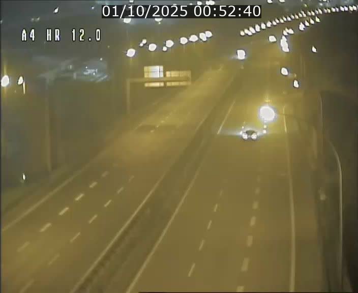 <h2>Traffic live webcam Luxembourg Jonction Foetz - A4 - BK 12.0 - direction Esch sur Alzette</h2>
