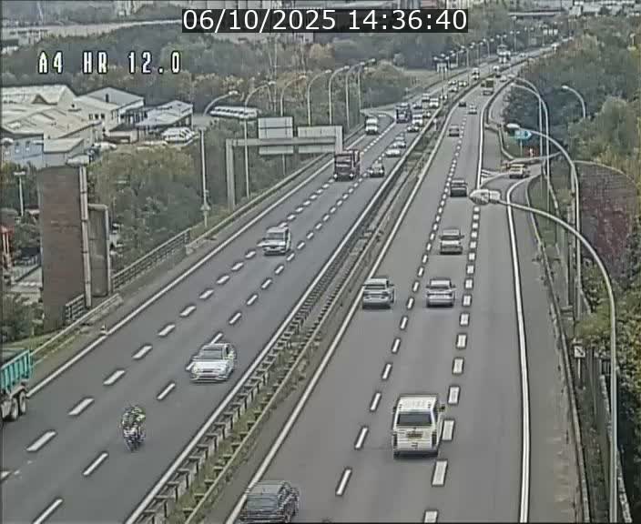 <h2>Traffic live webcam Luxembourg Jonction Foetz - A4 - BK 12.0 - direction Esch sur Alzette</h2>