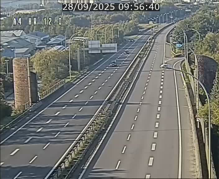 <h2>Traffic live webcam Luxembourg Jonction Foetz - A4 - BK 12.0 - direction Esch sur Alzette</h2>