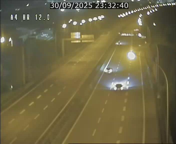 <h2>Traffic live webcam Luxembourg Jonction Foetz - A4 - BK 12.0 - direction Esch sur Alzette</h2>