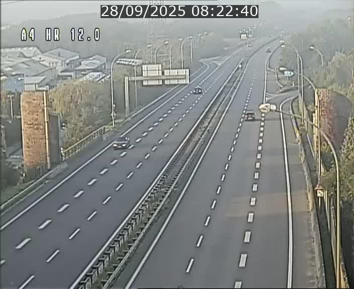 <h2>Traffic live webcam Luxembourg Jonction Foetz - A4 - BK 12.0 - direction Esch sur Alzette</h2>