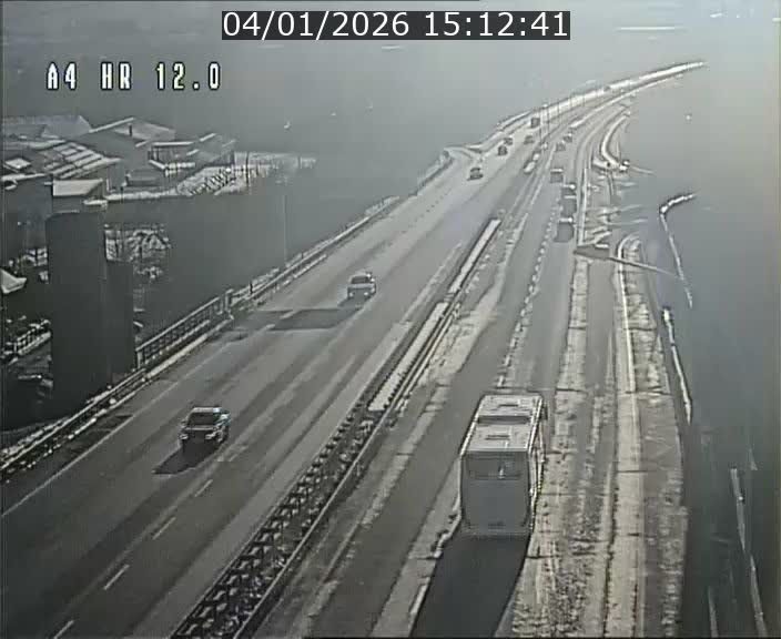 Traffic live webcam Luxembourg Jonction Foetz - A4 - BK 12.0 - direction Esch sur Alzette